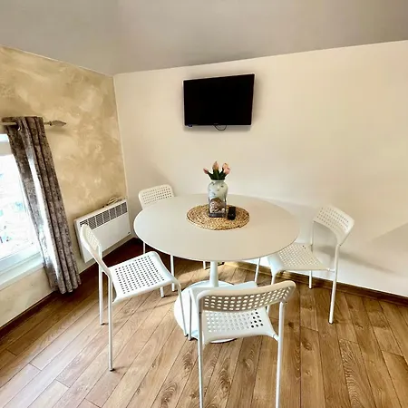 דירה 'sea South' Apartment, Super Central, Vintage Style, 1bdr