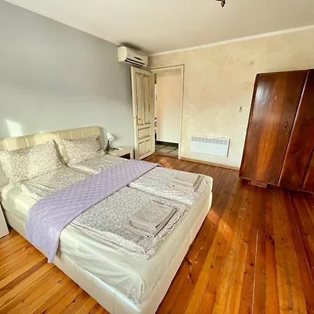 'sea South' Apartment, Super Central, Vintage Style, 1bdr *