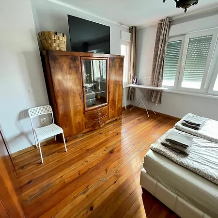Апартаменты 'sea South' Apartment, Super Central, Vintage Style, 1bdr